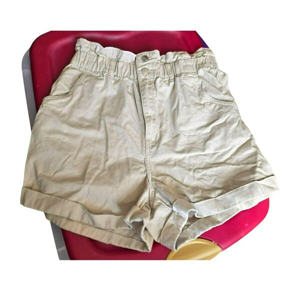 High-Waisted Paperbag Shorts Beige Size 8 Elastic Waist Forever 21 JJ3864 - Picture 1 of 6